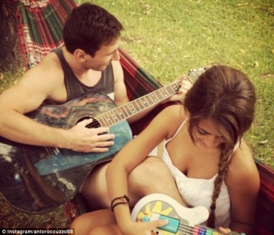 Mesi dočekao Novu godinu uz Antonelu i gitaru