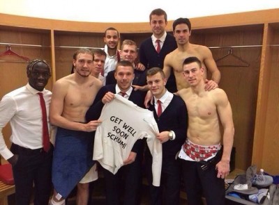 Arsenal pobedu posvetio Šumaheru (FOTO)