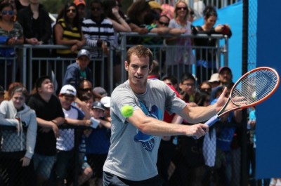 Endi Marej promašio ceo teren iz servisa (VIDEO)