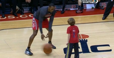 Hauard demoralisao klinca, lupao mu banane i zakucavao (VIDEO)