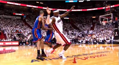 Američki đaci padaju po školi po uzoru na Lebrona (VIDEO)