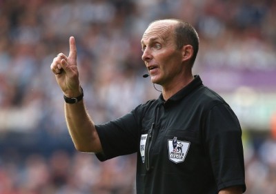 ENGLEZI RIGOROZNI: Suspenzije za Majka Dina i Lija Mejsona!