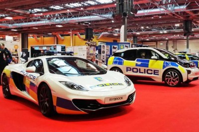 Ovo je najbrži britanski policijski auto (FOTO)