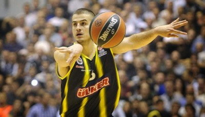 Monstruozno kucanje Bjelice potez večeri u Evroligi (VIDEO)