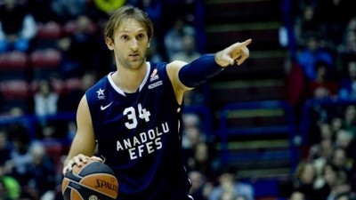 Planinić trojkom u Kecmanovom stilu srušio Armani (VIDEO)