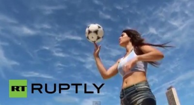 Šta biste hteli, a šta smeli s njom ‘jedan na jedan’?! (VIDEO)