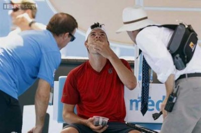 Visoke temperature u Melburnu obaraju igrače i skupljače loptica