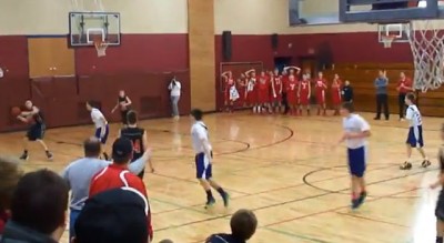 Neverovatan koš 13-godišnjaka (VIDEO)