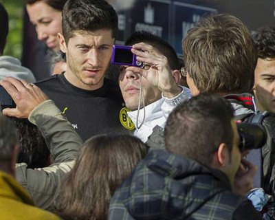 Levandovski udario pesnicom navijača Borusije