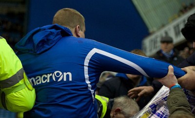 Pomahnitali navijač Milvola oteo zastavicu sudiji