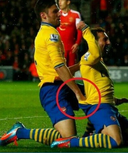 Šta traži Žiru u Kasorlinim gaćama? (FOTO)