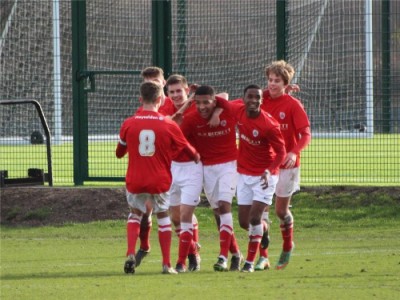 Sjajan timski gol Barnslijevih klinaca (VIDEO)