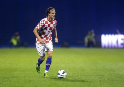 TAKO ONI VOLE REPREZENTACIJU: Kamenom na kuću u kojoj je boravio Rakitić (FOTO)