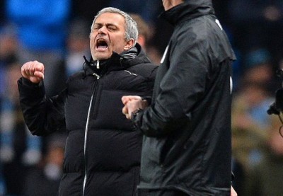 HAOS NAKON MANČESTERSKOG DERBIJA: Arteta stadion napustio krvave glave, Murinjo izazvao incident pa ispolivan mlekom! (VIDEO)