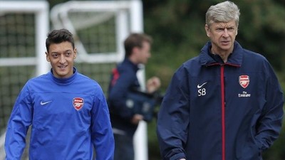 LUKAVA ‘STARA DAMA’: Juventus koristi Kediru kako bi posvađao Ozila i Vengera!