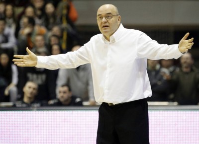 KLS dosledna, Vujošević i Muta kažnjeni zbog skidanja sakoa