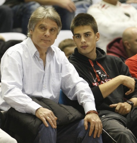 KAKAV DEDA TAKAV UNUK: Sin Vujadina Savića dao zanimljiv odgovor na pitanje da li bi voleo da igra u Zvezdi? (FOTO)