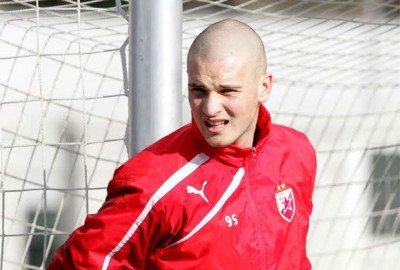 Pošto ‘tarzanka’ nije prošla Rajković se ošišao na ćelavo (FOTO)