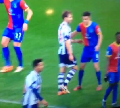 Doson kao Mičel tražio nešto po protivnikovom međunožju (VIDEO)