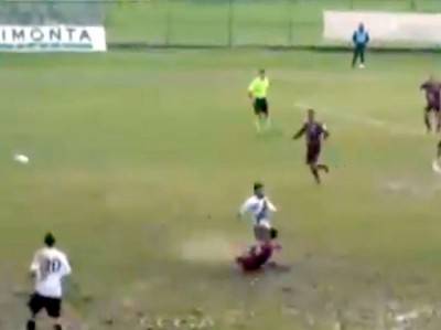 Gol klizećim startom sa 70 metara (VIDEO)