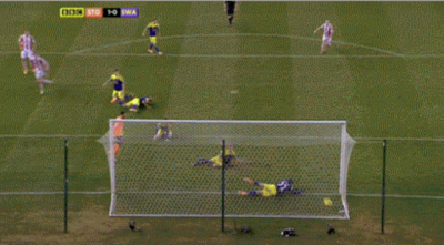 Krauč poobarao defanzivce Svonsija kao kegle (VIDEO)