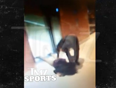 Rej Rajs pesnicom onesvestio suprugu (VIDEO)