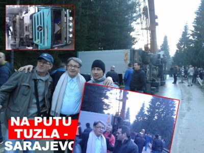 Ćiro se slika dok se kamion prevrće na ulici (FOTO)