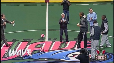 Ko kaže da košarkaši ne mogu biti dobri i u fudbalu? (VIDEO)