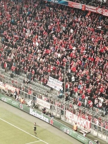 UEFA kažnjava navijače Bajerna jer su sinoć podržali Kosovo! (FOTO)