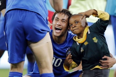 ČAROLIJA: Koliko samo osećaja ima u Nejmarovoj nozi, on je zaista mađioničar! (VIDEO)