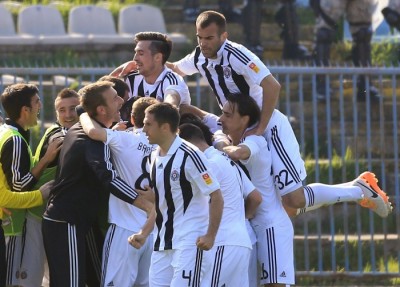 Parni valjak u punom gasu na Zlatiboru (VIDEO)