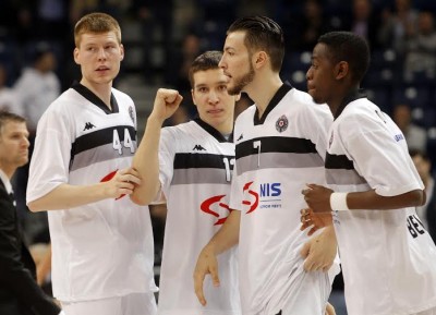 GROBARIMA ĆE ZAIGRATI SRCE: Okupila se crno-bela porodica u Teksasu! (FOTO)