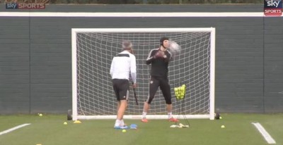 Čeh brani i velike i male lopte (VIDEO)