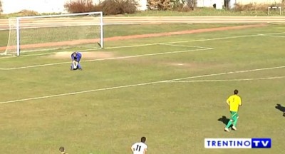 Kakav propust golmana i kakav fer potez protivnika (VIDEO)