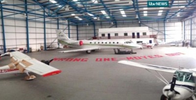 Navijači Junajteda poručili Mojesu da je „pogrešan“ (VIDEO)