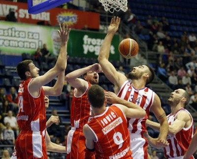 Dragićević trojkama razbio Radnički (VIDEO+FOTO)