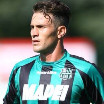 Napadač Sasuola usvojio dečaka ostavljenog u vozu