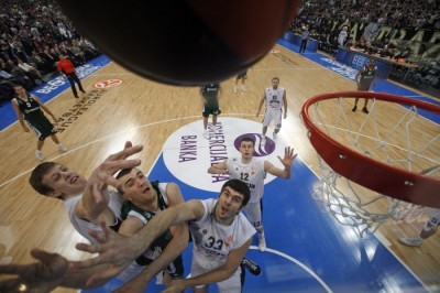 Peković i Veseli večeras uz crno-bele u Areni