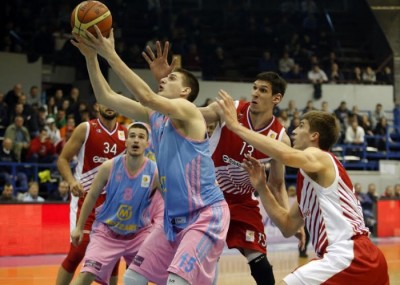 Zvezda stotkom do finala (VIDEO)