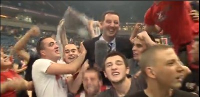 Kad te raspevane Delije uzmu pod svoje, teško ćeš odraditi svoj posao (VIDEO)