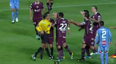 Kako izgleda pobesneli igrač kada dobije dva kartona za minut? (VIDEO)