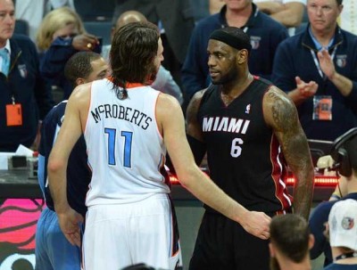 NBA: Hoksi ponovo vode, Sparsi izjendačili, Hit u drugoj rundi (VIDEO)