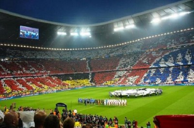 Sjajna koreografija navijača Bajerna (VIDEO)