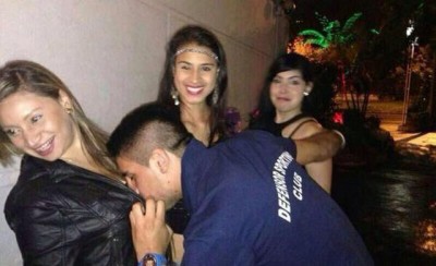 Veselo: Urugvajski fubaleri uz seksi devojke i ‘lake’ droge slavili pobedu (FOTO)