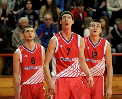 Ostojiću profesionalni ugovor u Zvezdi