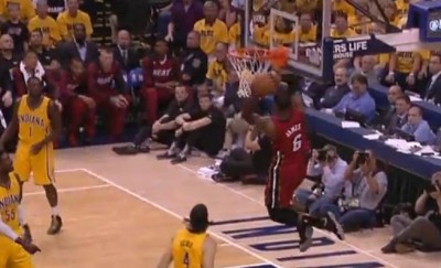 NBA Top 5: Elej-up Vejda i Džejmsa za potez večeri (VIDEO)