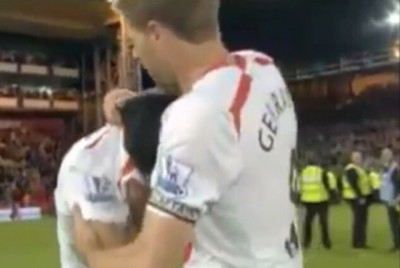 Džerard tešio uplakanog Suareza nakon šokantnog remija (VIDEO)