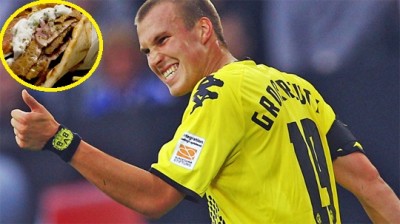 Šta je Groskrojc stavio u kebab kojim je pogodio navijača?