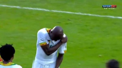 Kamerunac dao golčinu i povredio se, pod znakom pitanja za SP (VIDEO)