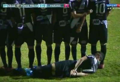 Brazilci pronašli rešenje za šut ispod zida, ali iznad… (VIDEO)